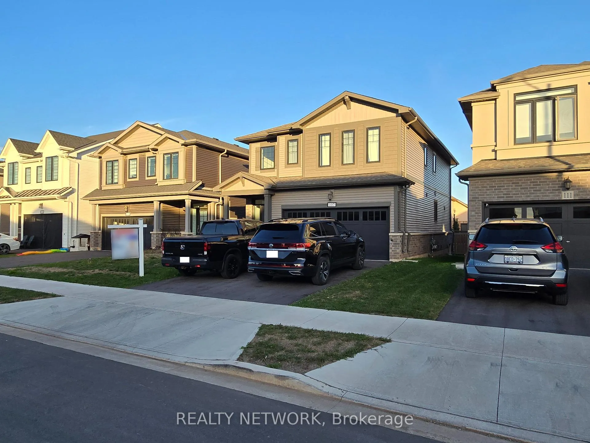Photo 1 of 107 Starfire Crescent, Hamilton, Fruitland — HOMEH