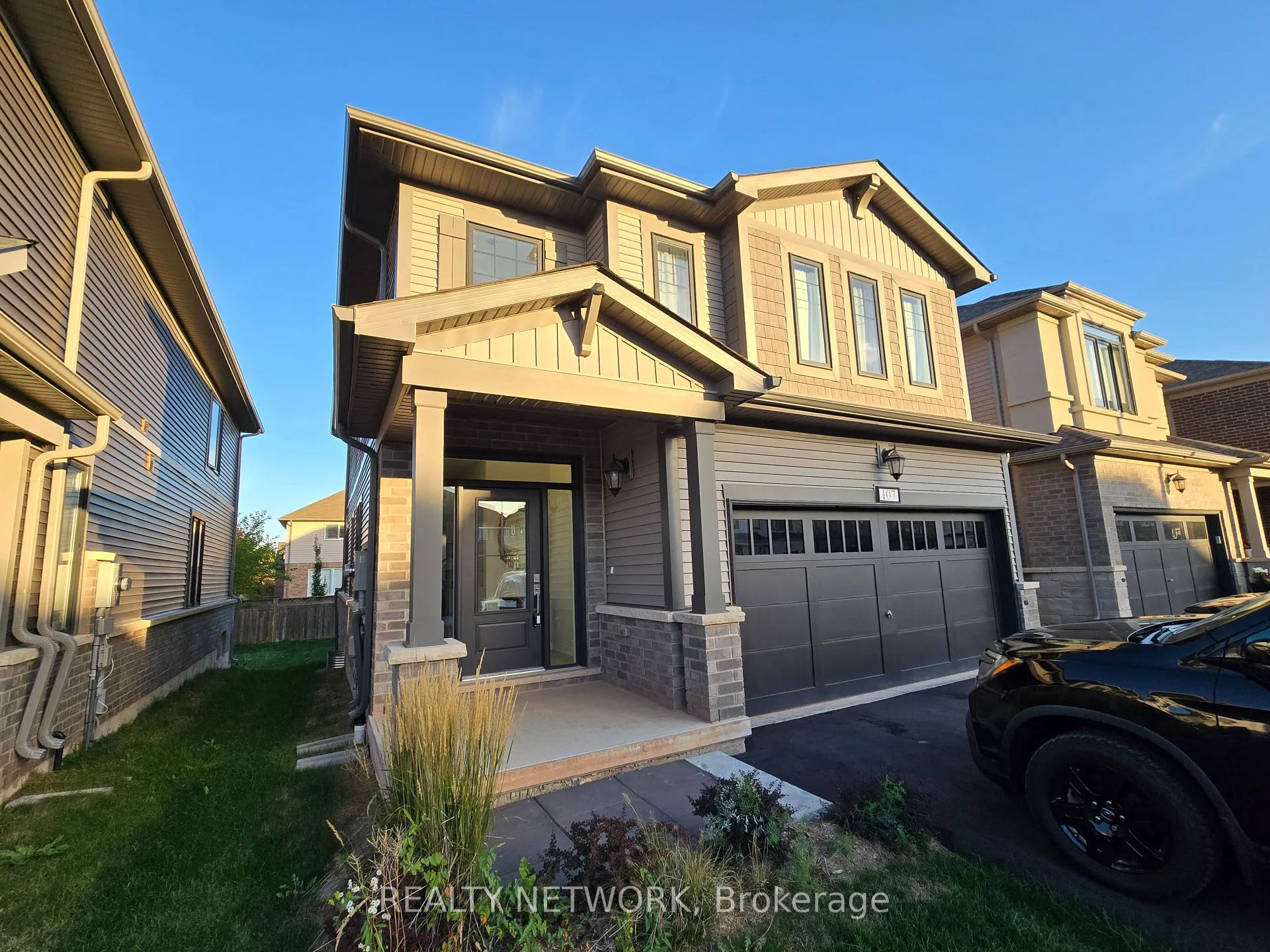 Photo 2 of 107 Starfire Crescent, Hamilton, Fruitland — HOMEH