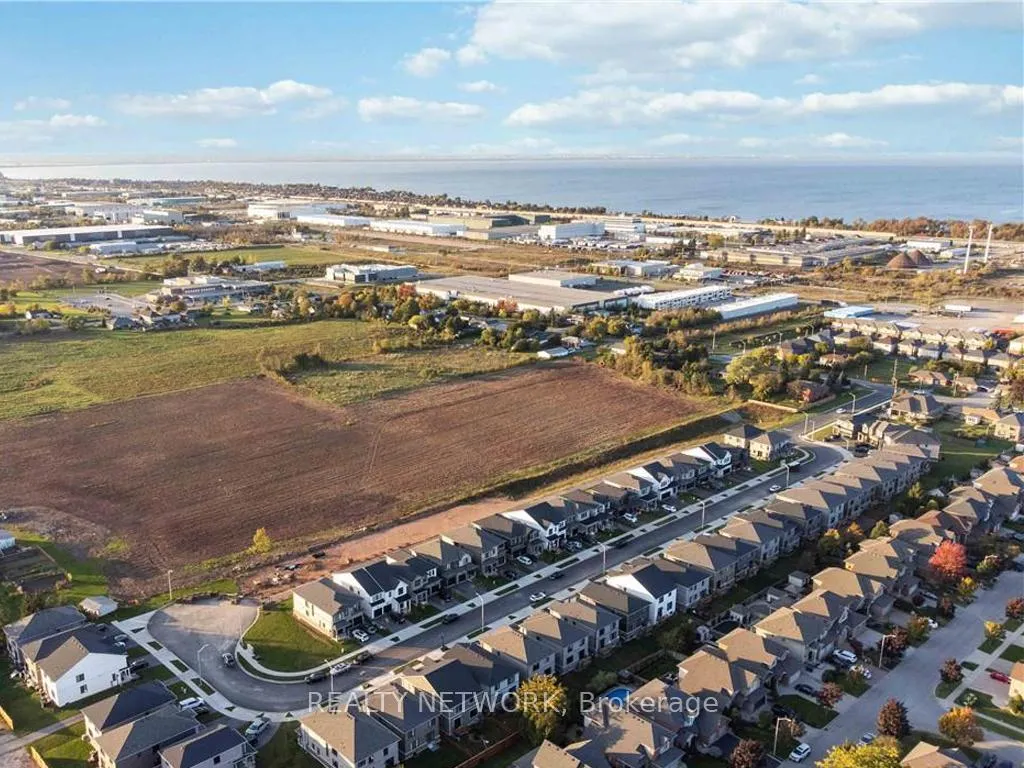 Photo 4 of 107 Starfire Crescent, Hamilton, Fruitland — HOMEH