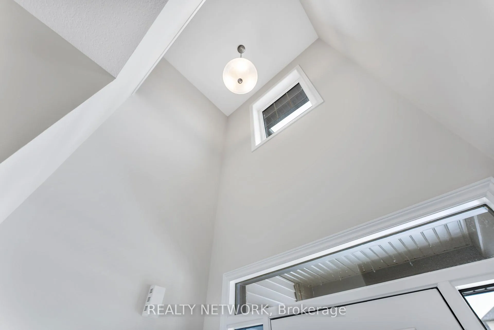 Photo 6 of 107 Starfire Crescent, Hamilton, Fruitland — HOMEH