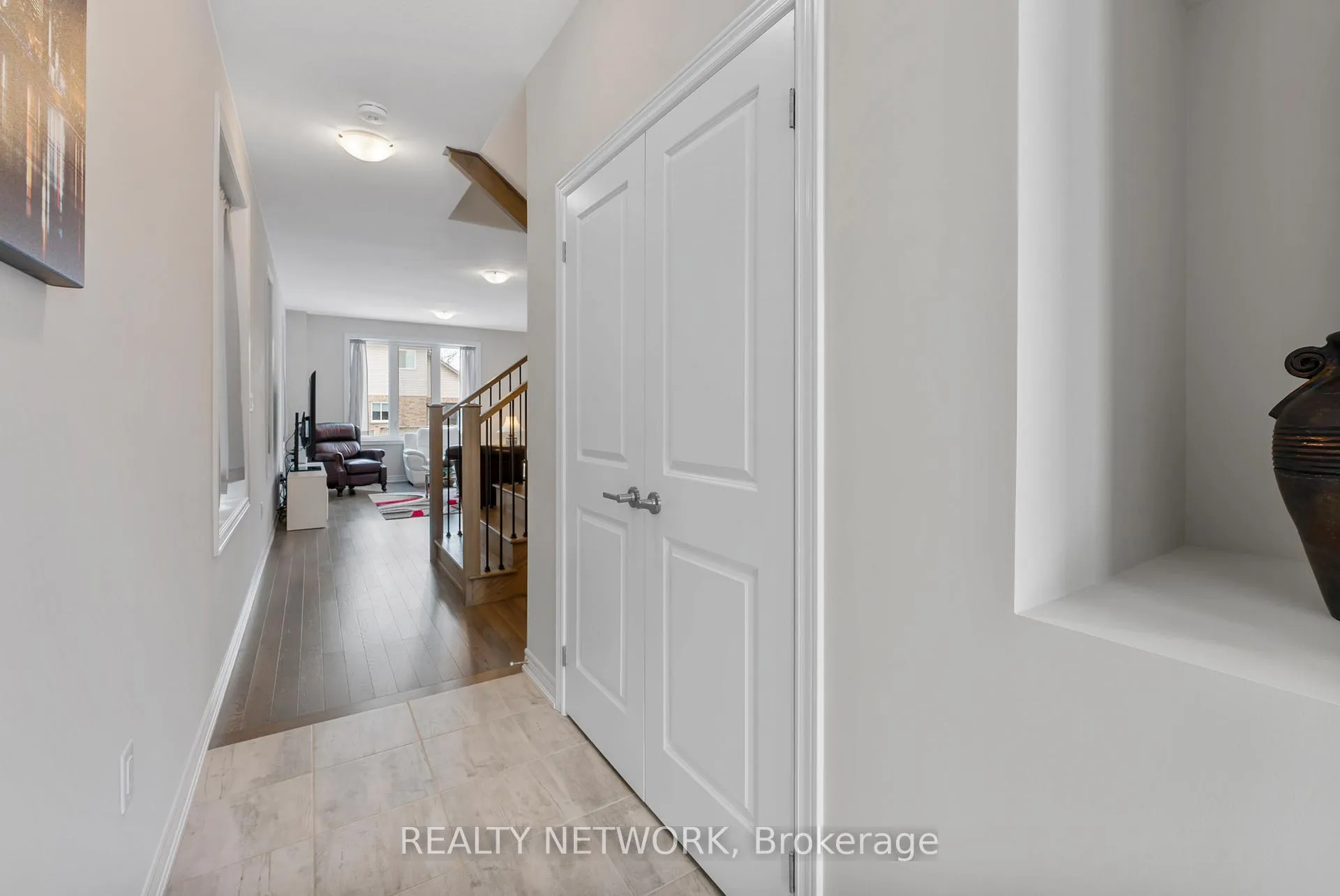 Photo 7 of 107 Starfire Crescent, Hamilton, Fruitland — HOMEH