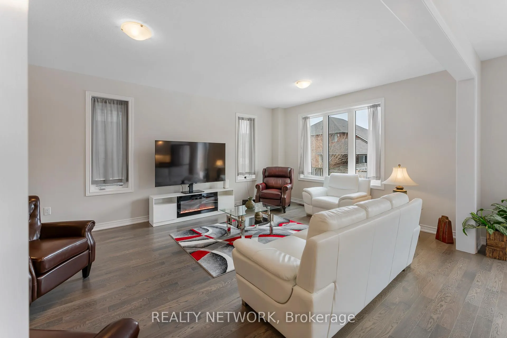 Photo 11 of 107 Starfire Crescent, Hamilton, Fruitland — HOMEH