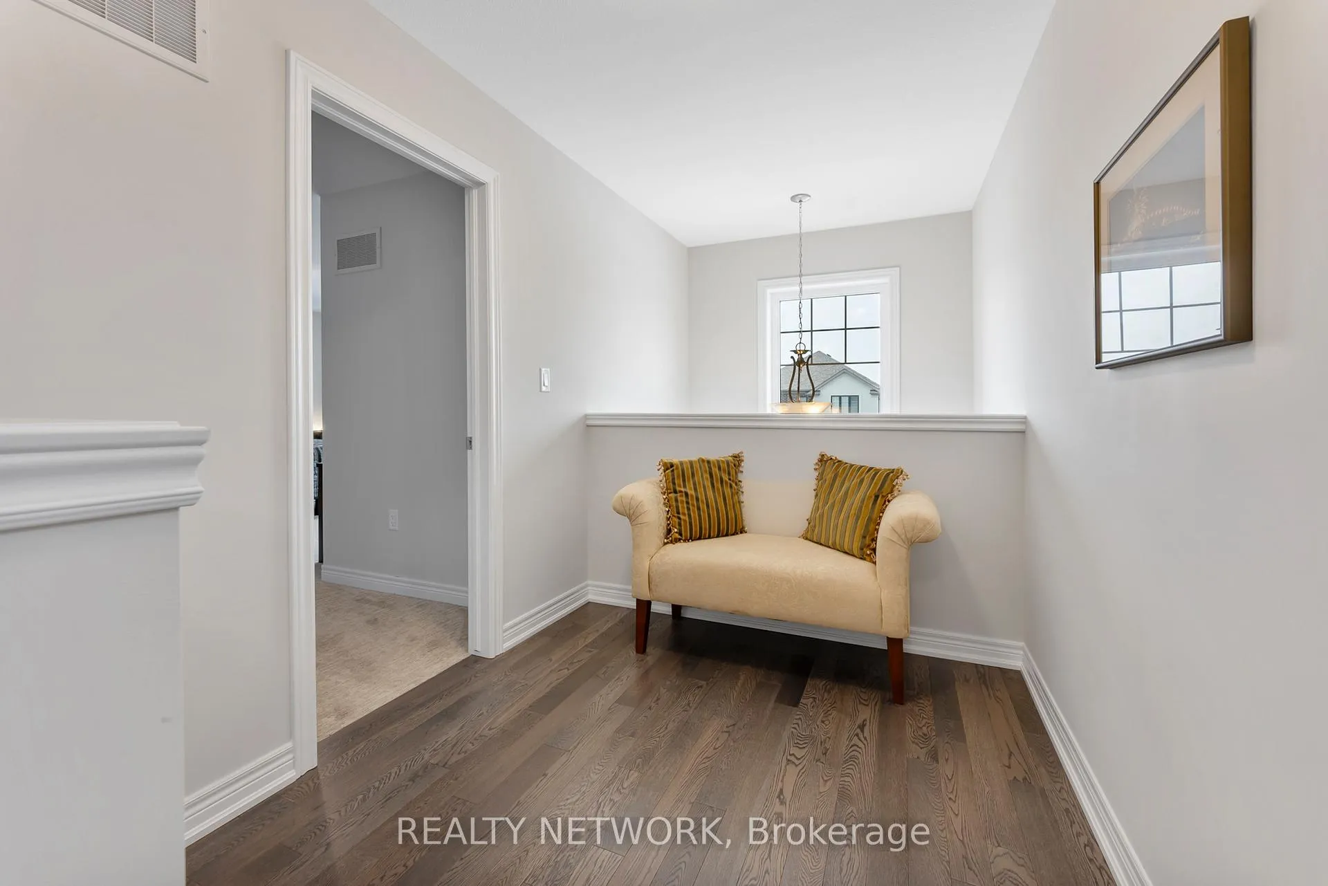 Photo 24 of 107 Starfire Crescent, Hamilton, Fruitland — HOMEH