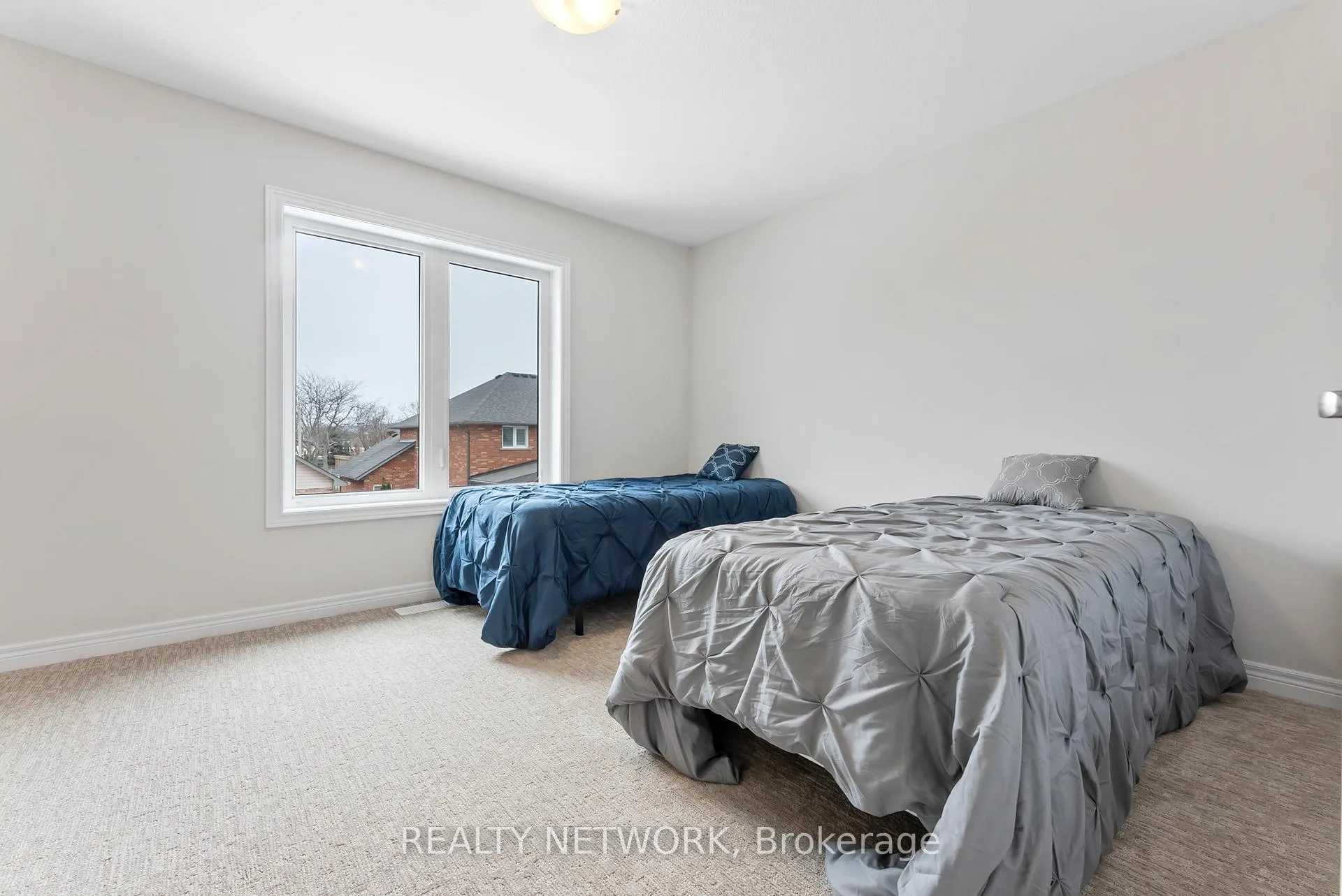 Photo 31 of 107 Starfire Crescent, Hamilton, Fruitland — HOMEH