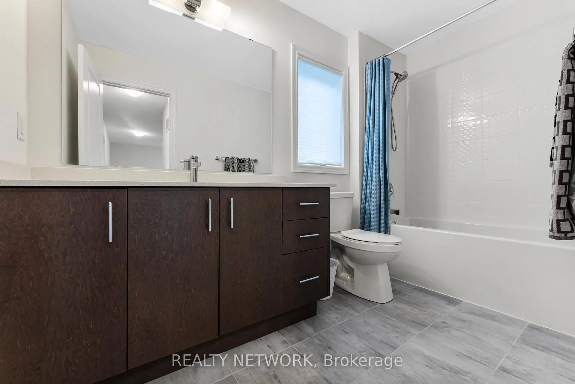 Photo 33 of 107 Starfire Crescent, Hamilton, Fruitland — HOMEH