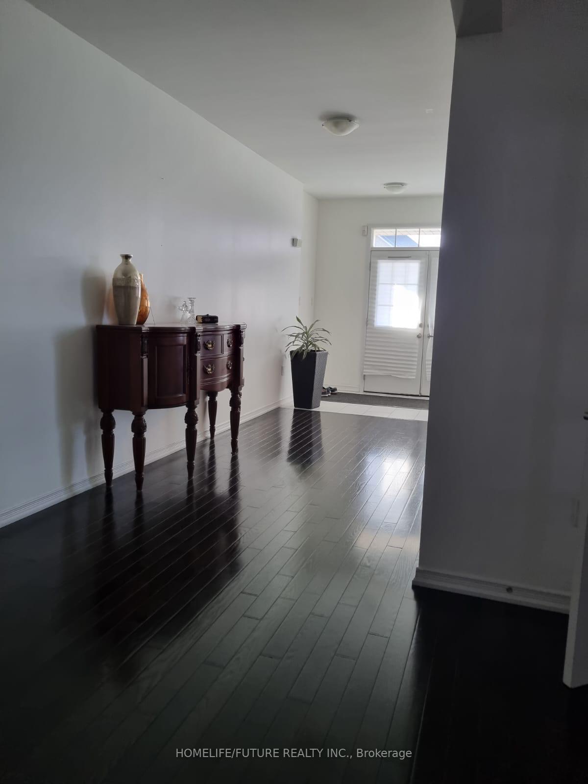 Photo 10 of 1965 Jans Boulevard, Innisfil, Alcona — HOMEH