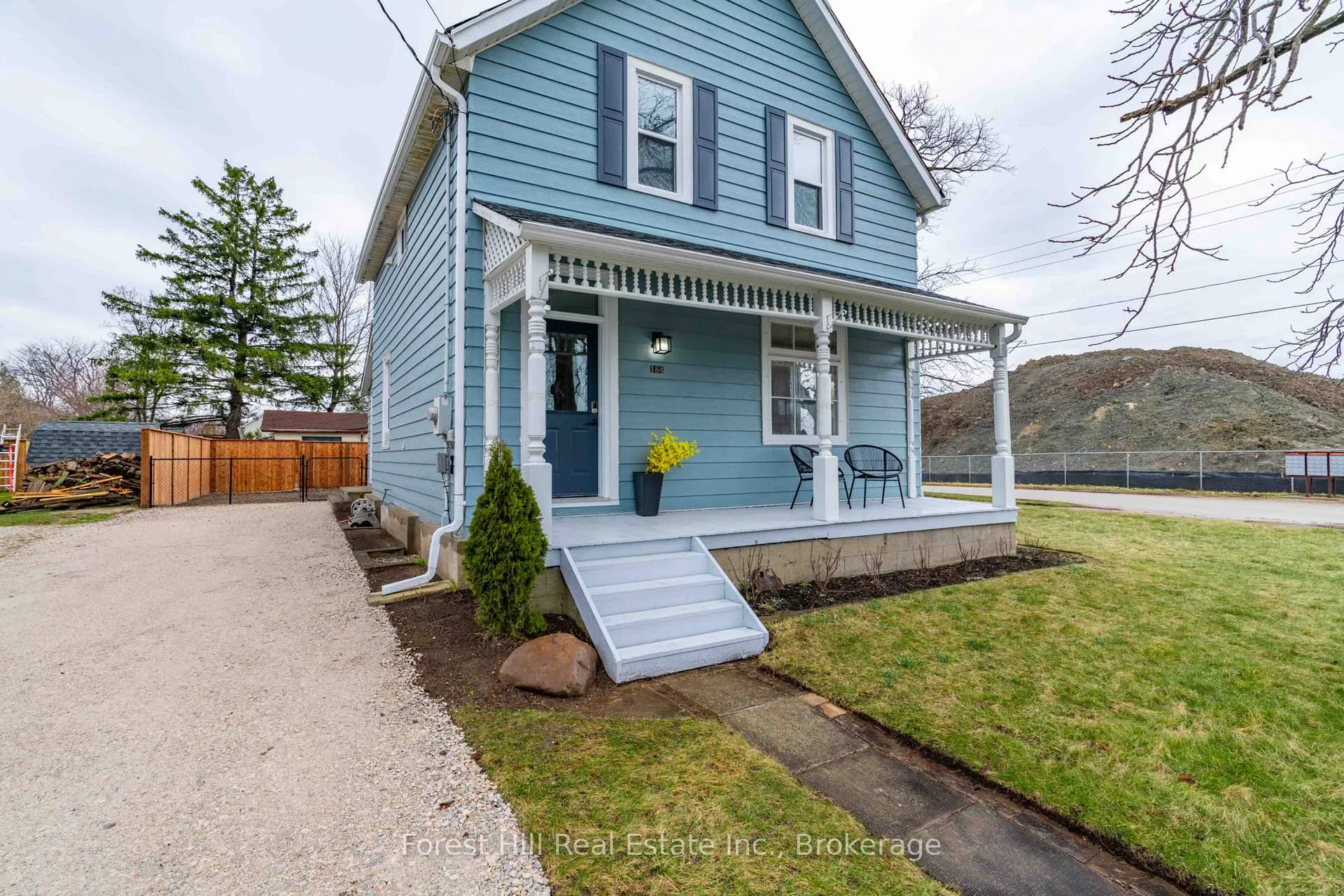 Photo 3 of 184 Boucher Street E, Meaford — HOMEH