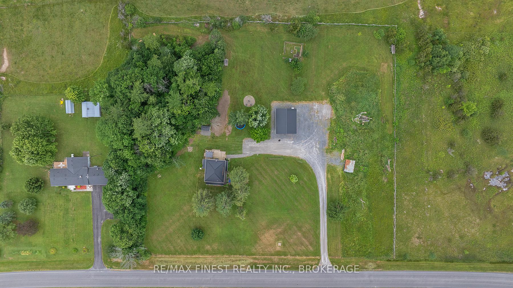 Photo 5 of 2001 Sharpe Road, Loyalist, Lennox and Addington - South — HOMEH
