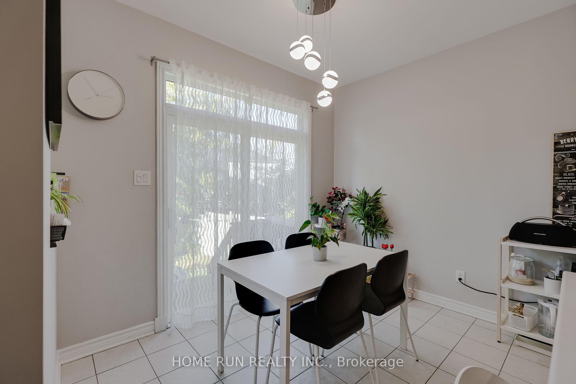 Photo 10 of 190 Keyrock Drive, Ottawa, Kanata - Kanata Lakes/Heritage Hills — HOMEH