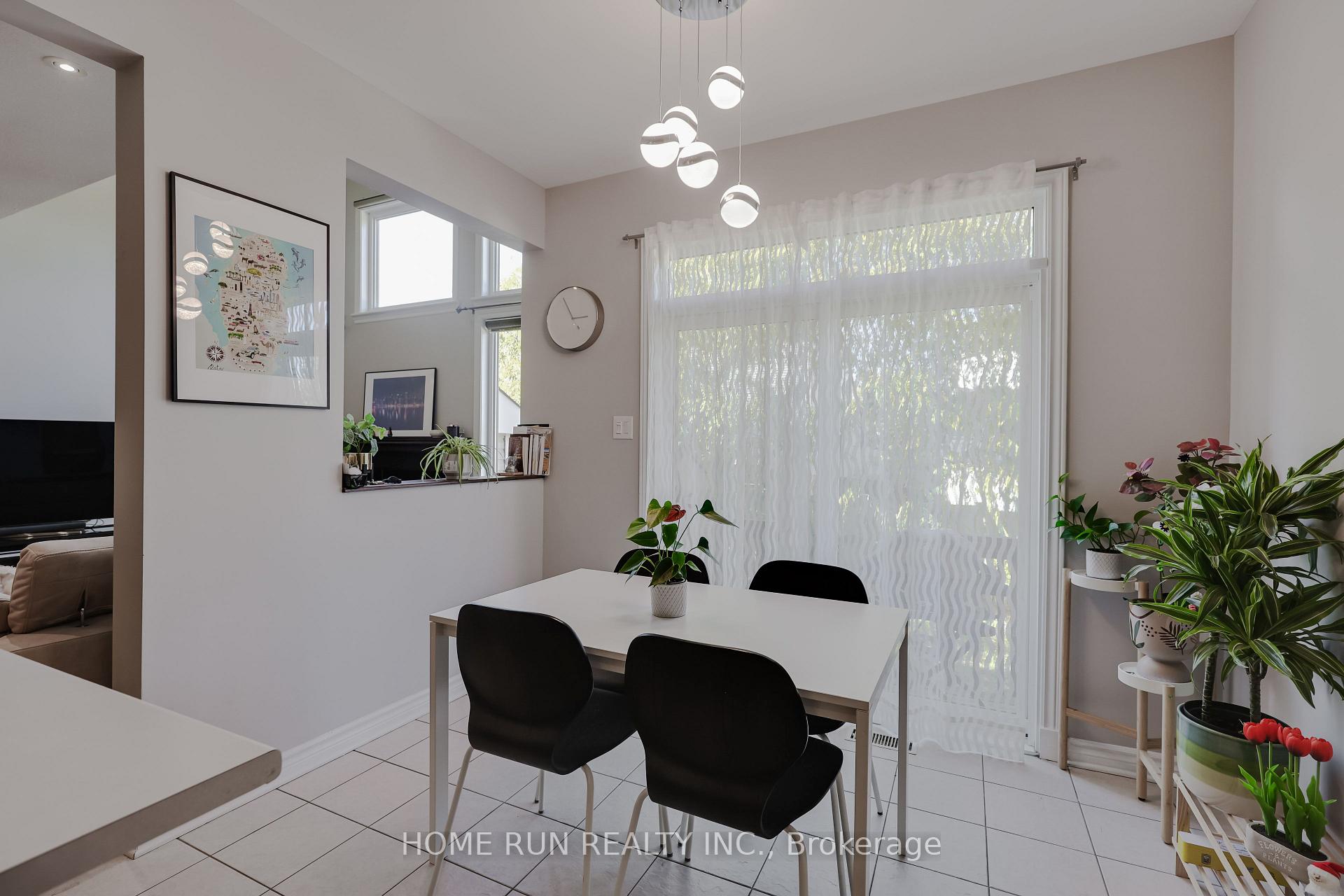 Photo 11 of 190 Keyrock Drive, Ottawa, Kanata - Kanata Lakes/Heritage Hills — HOMEH
