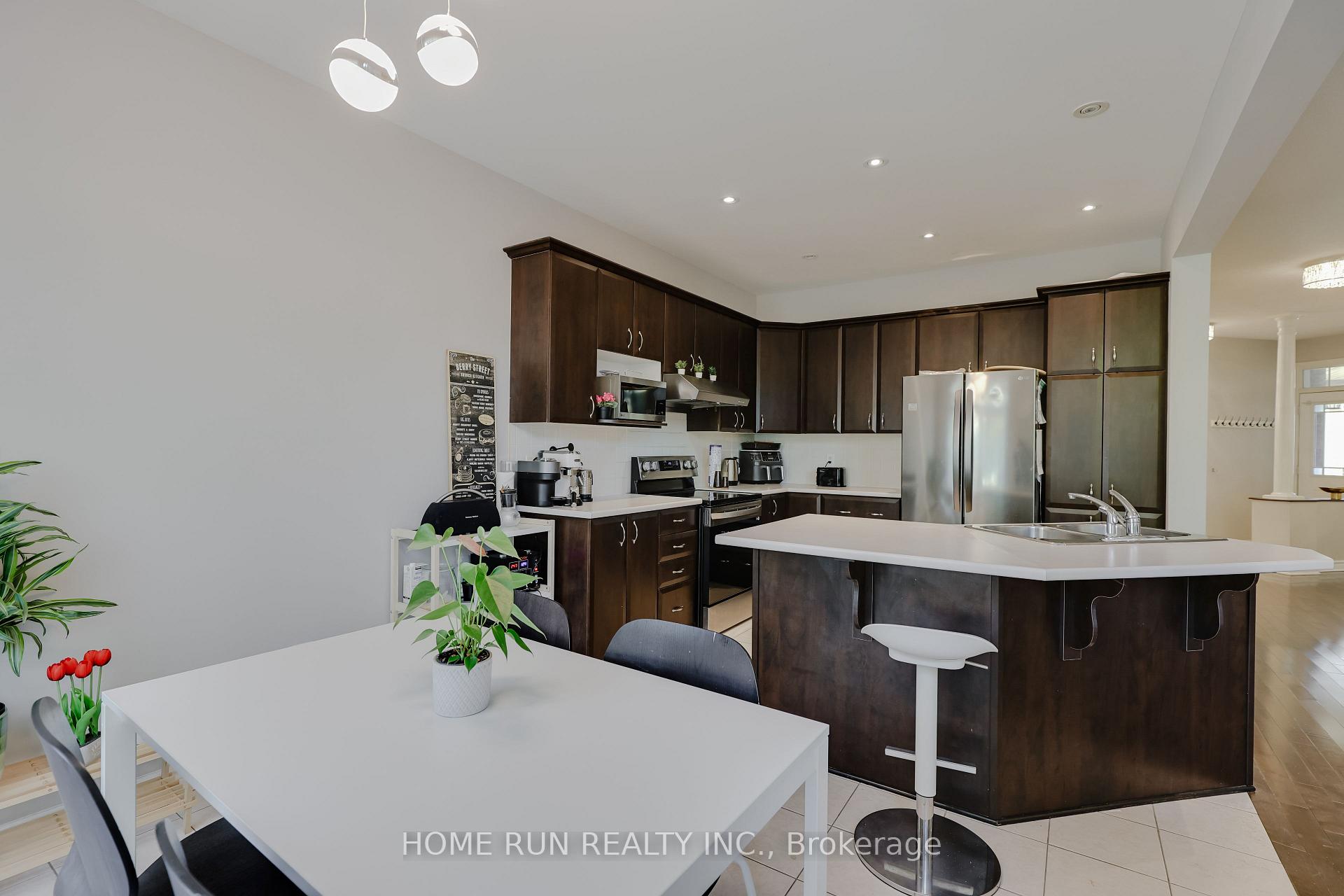 Photo 13 of 190 Keyrock Drive, Ottawa, Kanata - Kanata Lakes/Heritage Hills — HOMEH