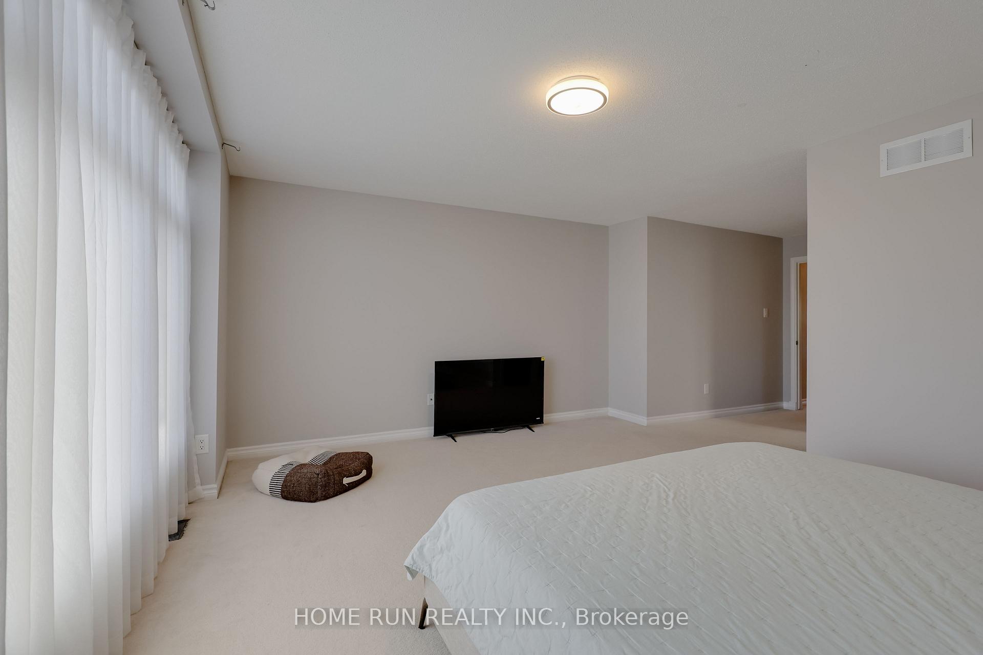Photo 32 of 190 Keyrock Drive, Ottawa, Kanata - Kanata Lakes/Heritage Hills — HOMEH