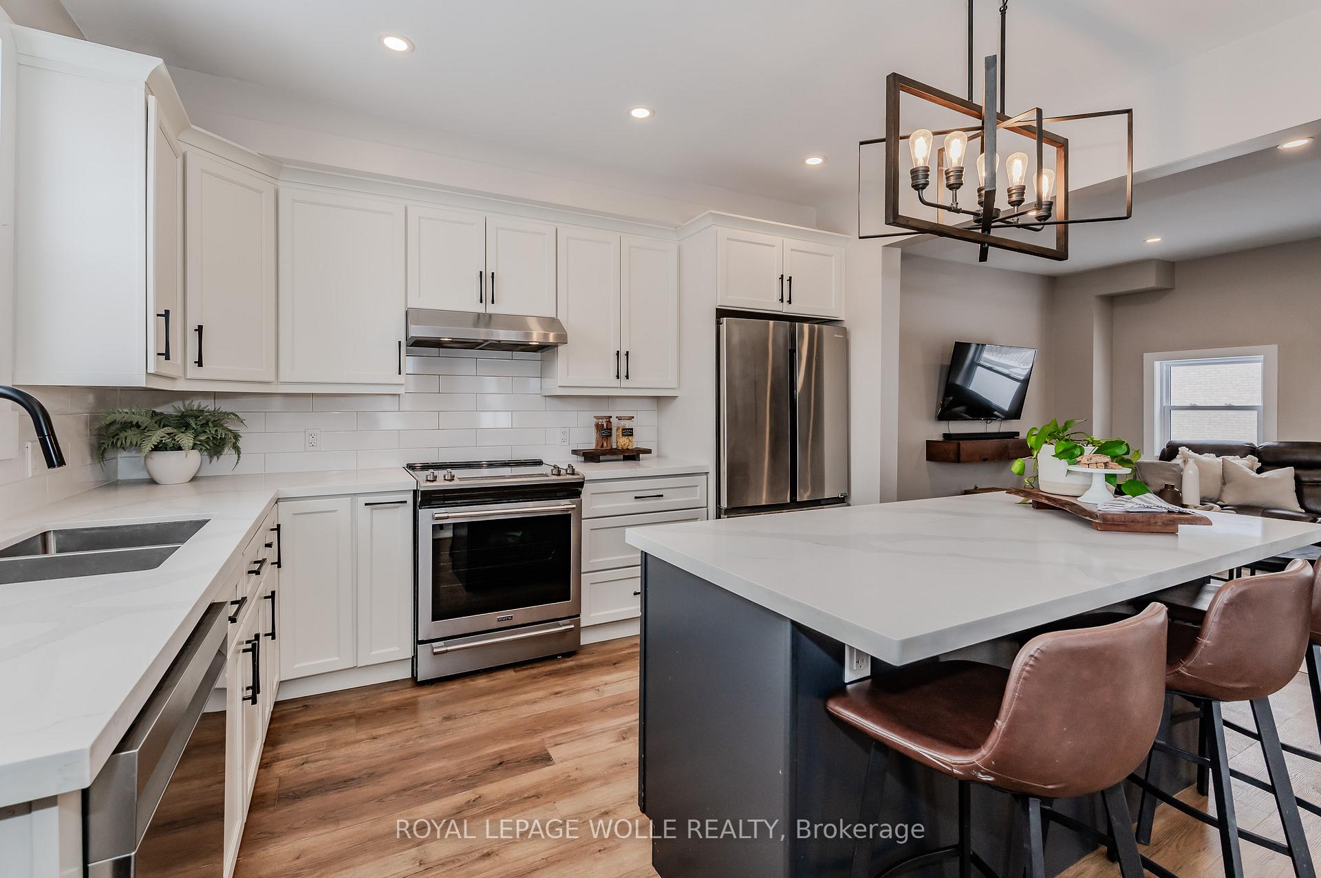 Photo 10 of 36 Wood Street, Mapleton, Rural Mapleton — HOMEH