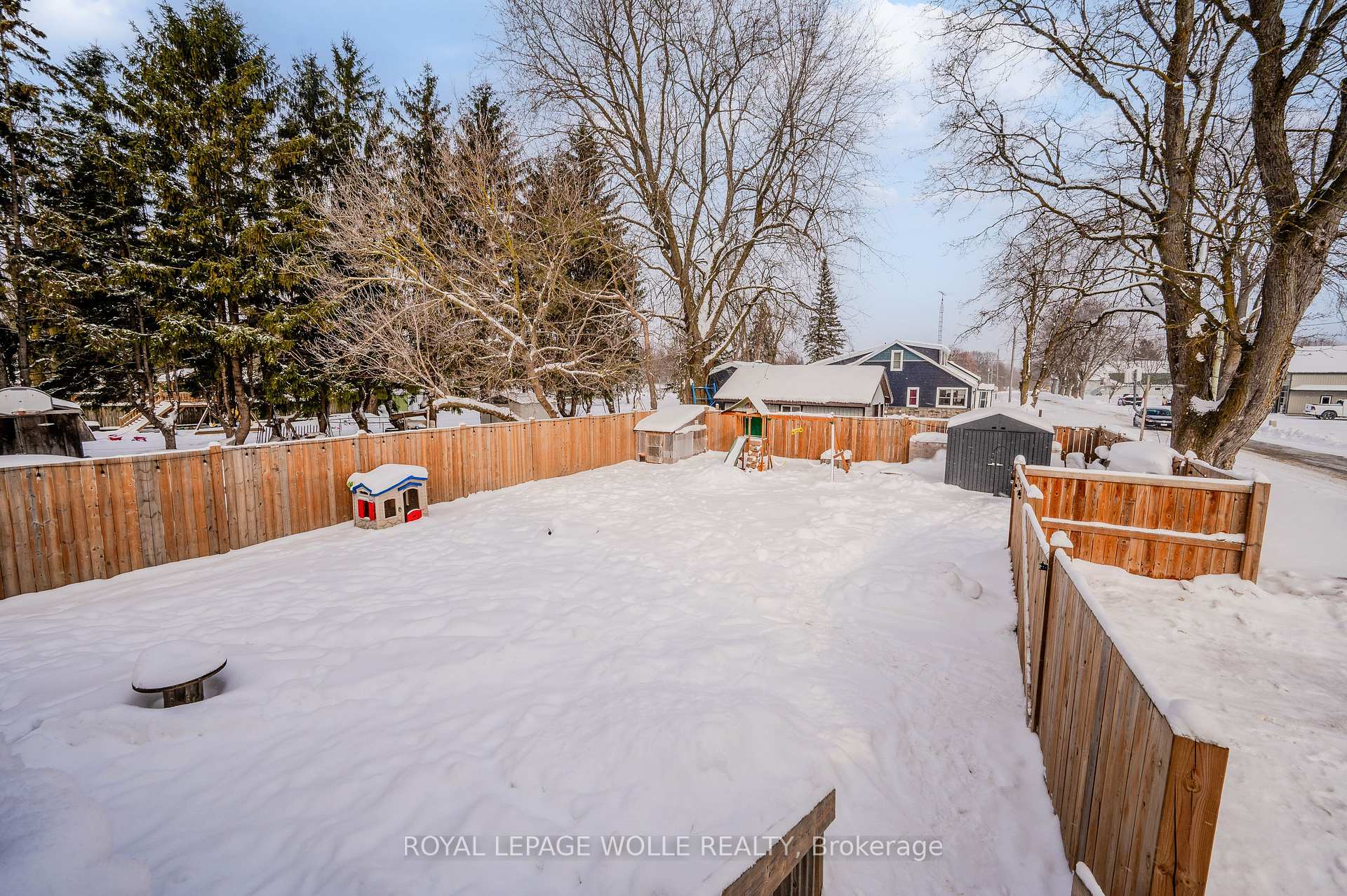 Photo 32 of 36 Wood Street, Mapleton, Rural Mapleton — HOMEH