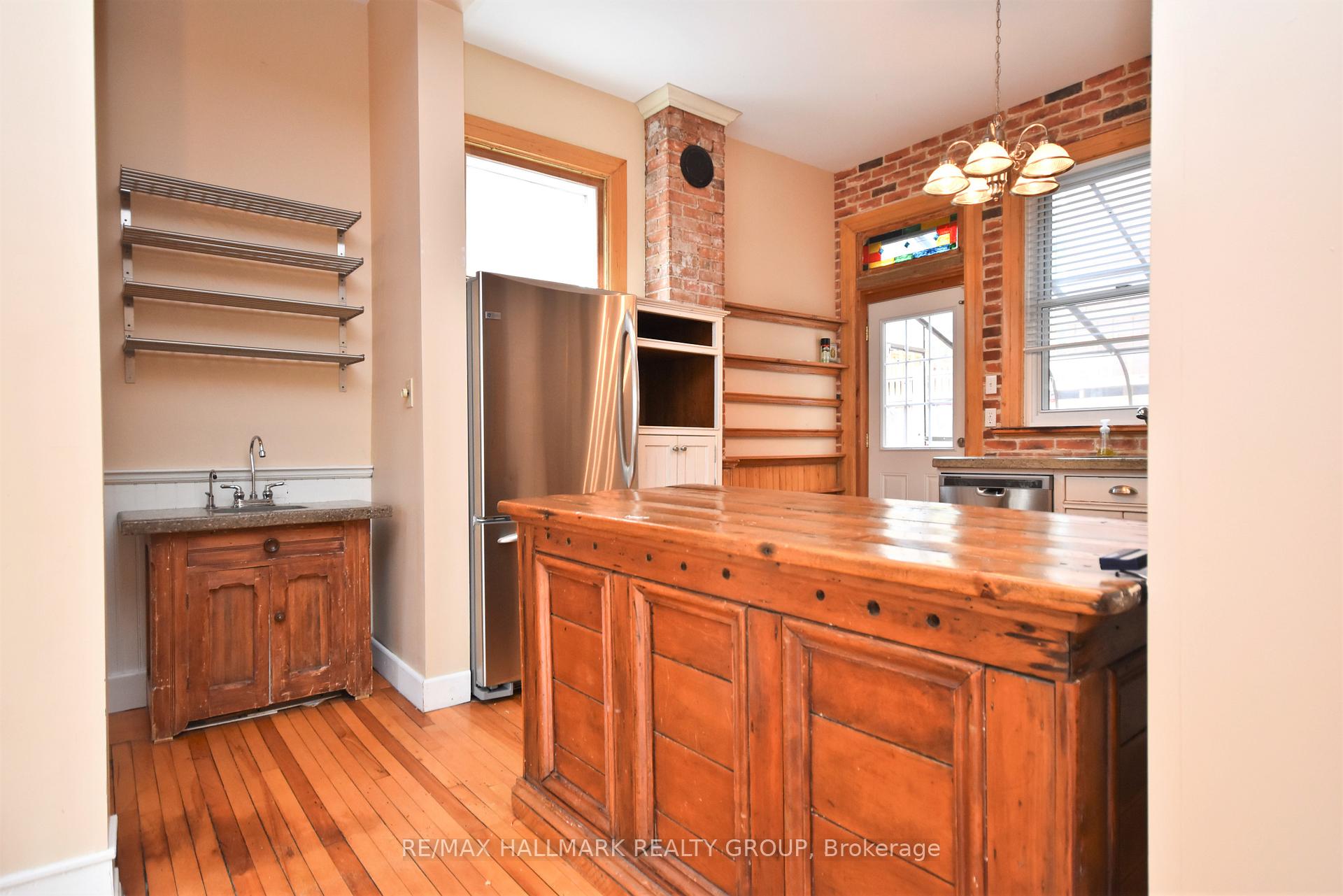 Photo 9 of Unit #1, 412 Daly Avenue, Ottawa, Sandy Hill — HOMEH