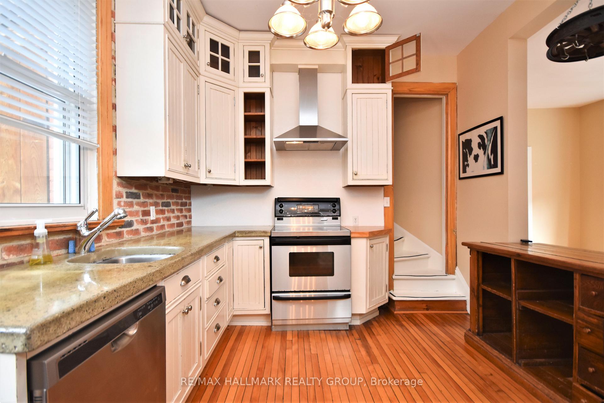 Photo 12 of Unit #1, 412 Daly Avenue, Ottawa, Sandy Hill — HOMEH