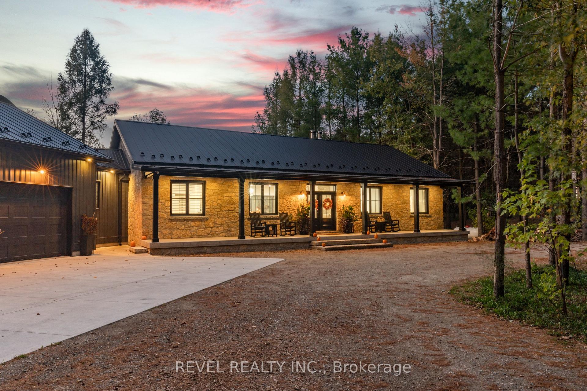 Photo 3 of 7404 Wellington Road, Mapleton, Rural Mapleton — HOMEH