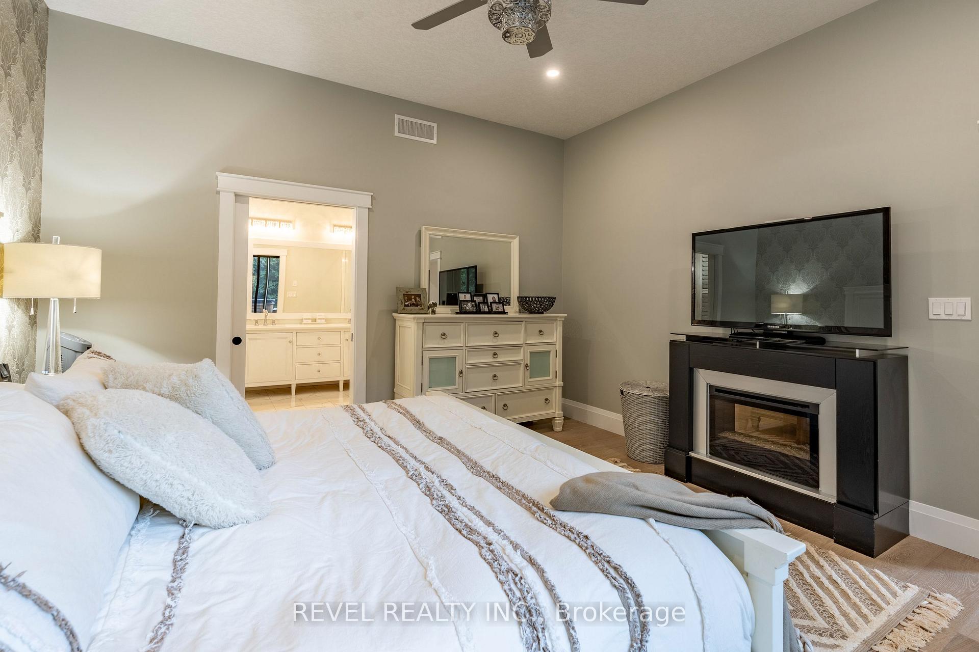 Photo 19 of 7404 Wellington Road, Mapleton, Rural Mapleton — HOMEH
