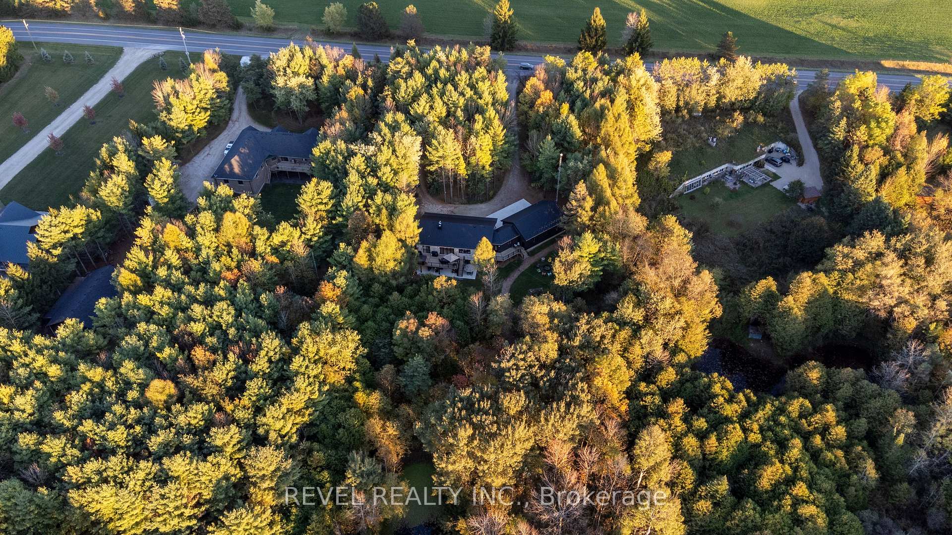 Photo 43 of 7404 Wellington Road, Mapleton, Rural Mapleton — HOMEH