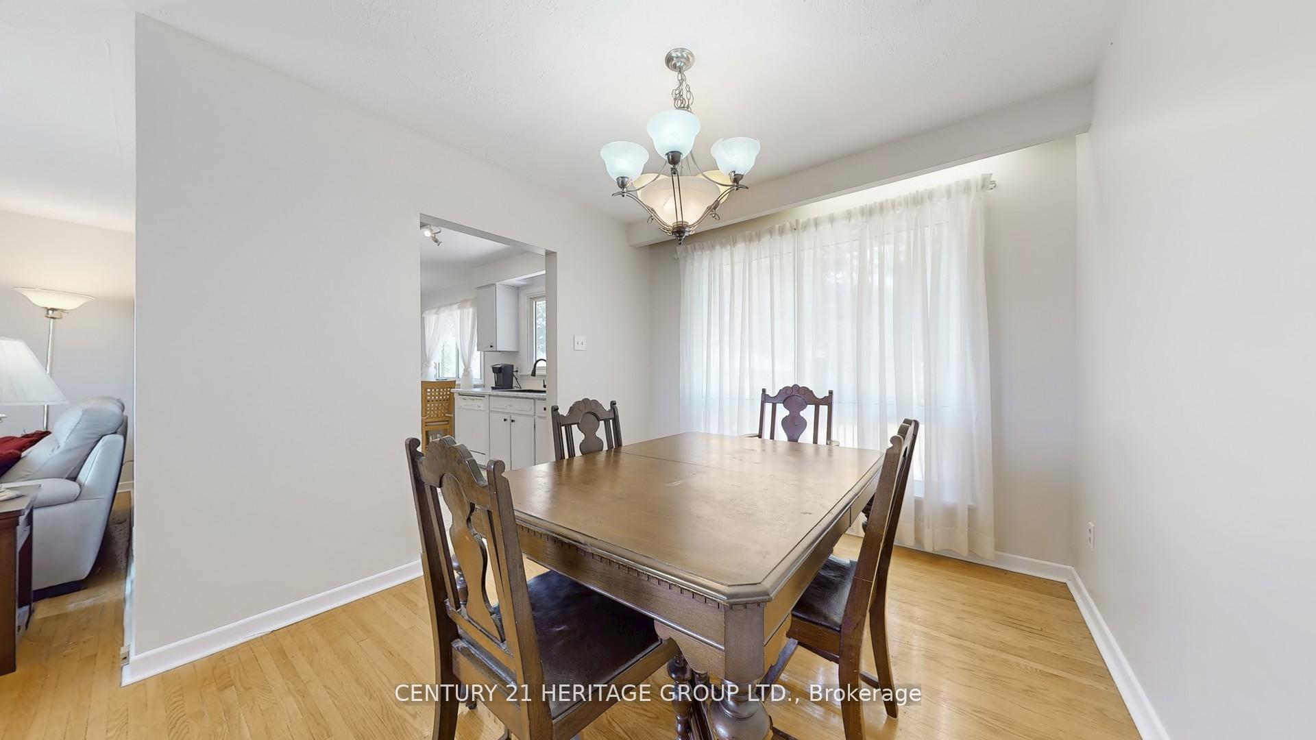 Photo 10 of 224 Glenn Avenue, Innisfil, Stroud — HOMEH