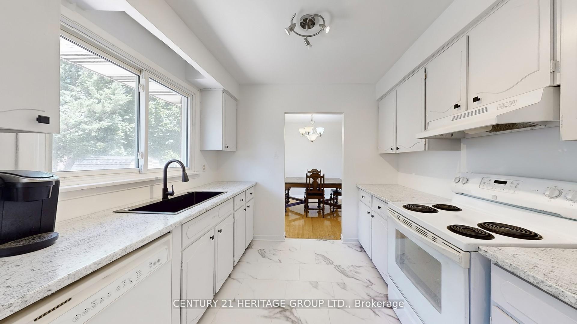 Photo 13 of 224 Glenn Avenue, Innisfil, Stroud — HOMEH