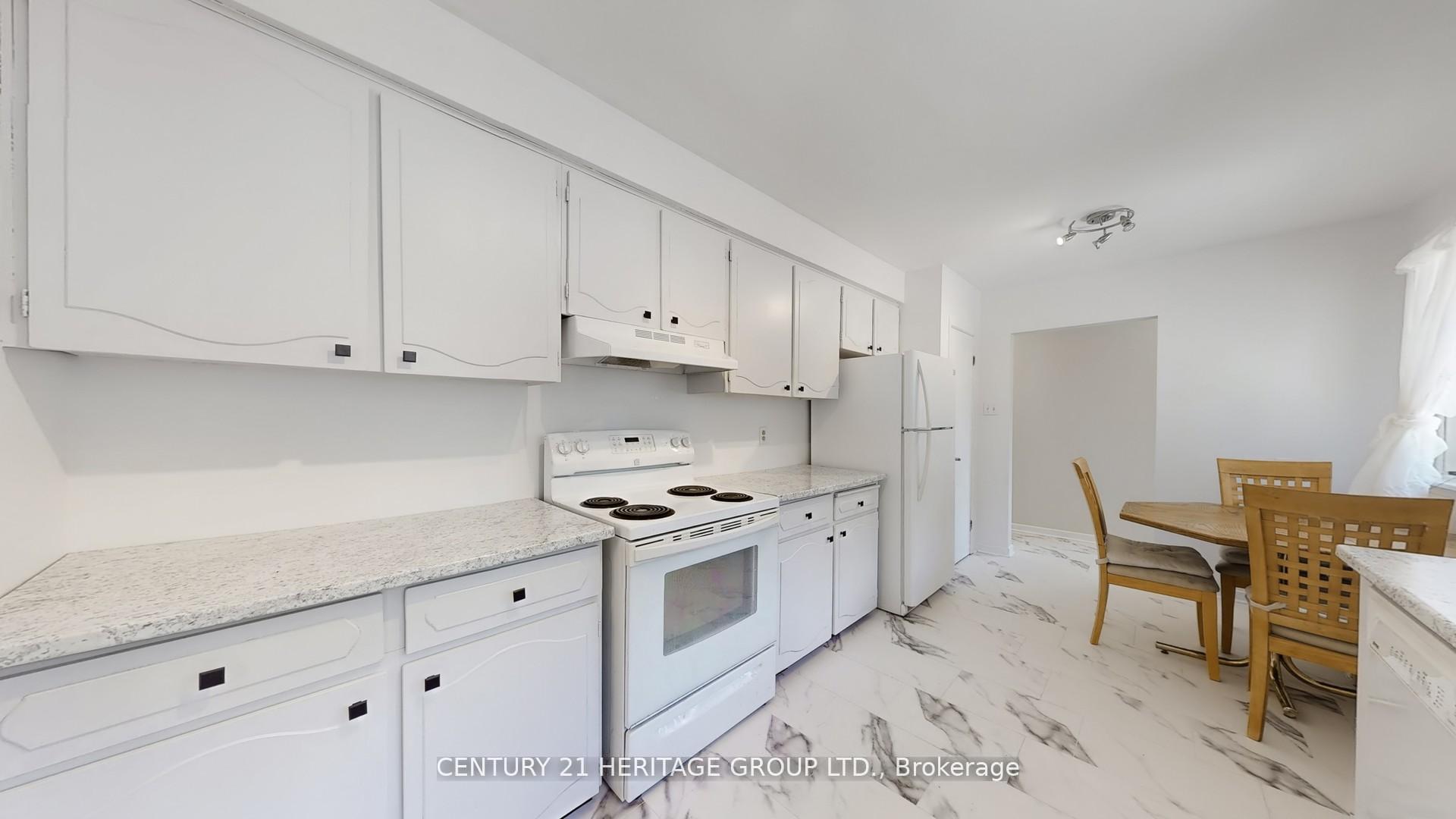 Photo 16 of 224 Glenn Avenue, Innisfil, Stroud — HOMEH
