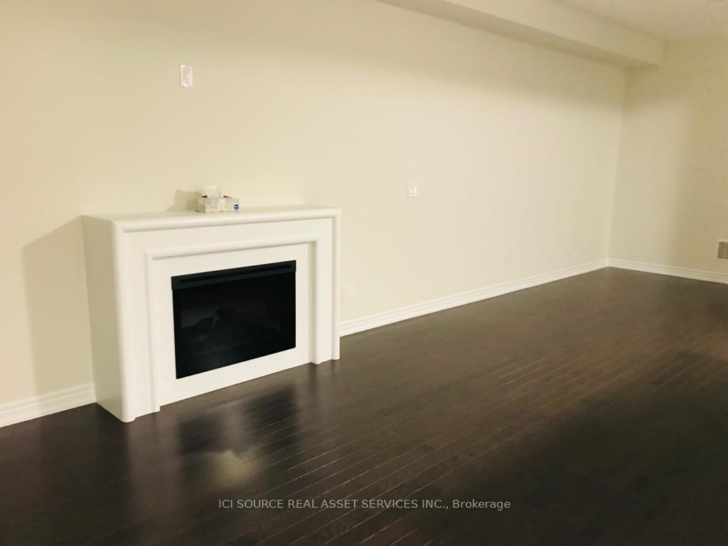 Photo 15 of 31 Gloria Street, Kitchener — HOMEH