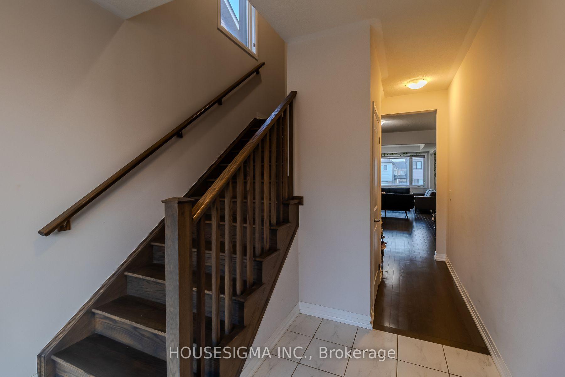 Photo 4 of 139 Fairey Crescent, Hamilton, Mount Hope — HOMEH