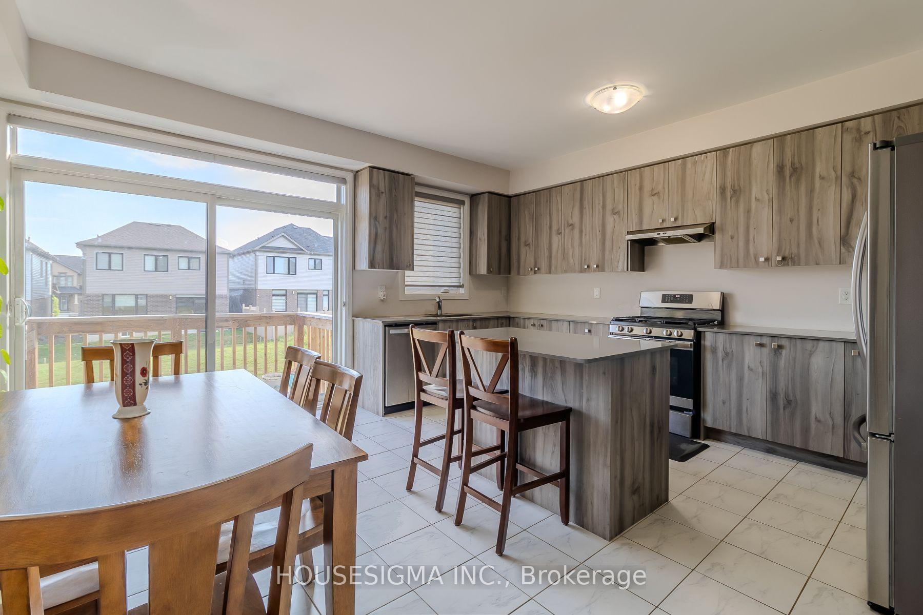 Photo 9 of 139 Fairey Crescent, Hamilton, Mount Hope — HOMEH