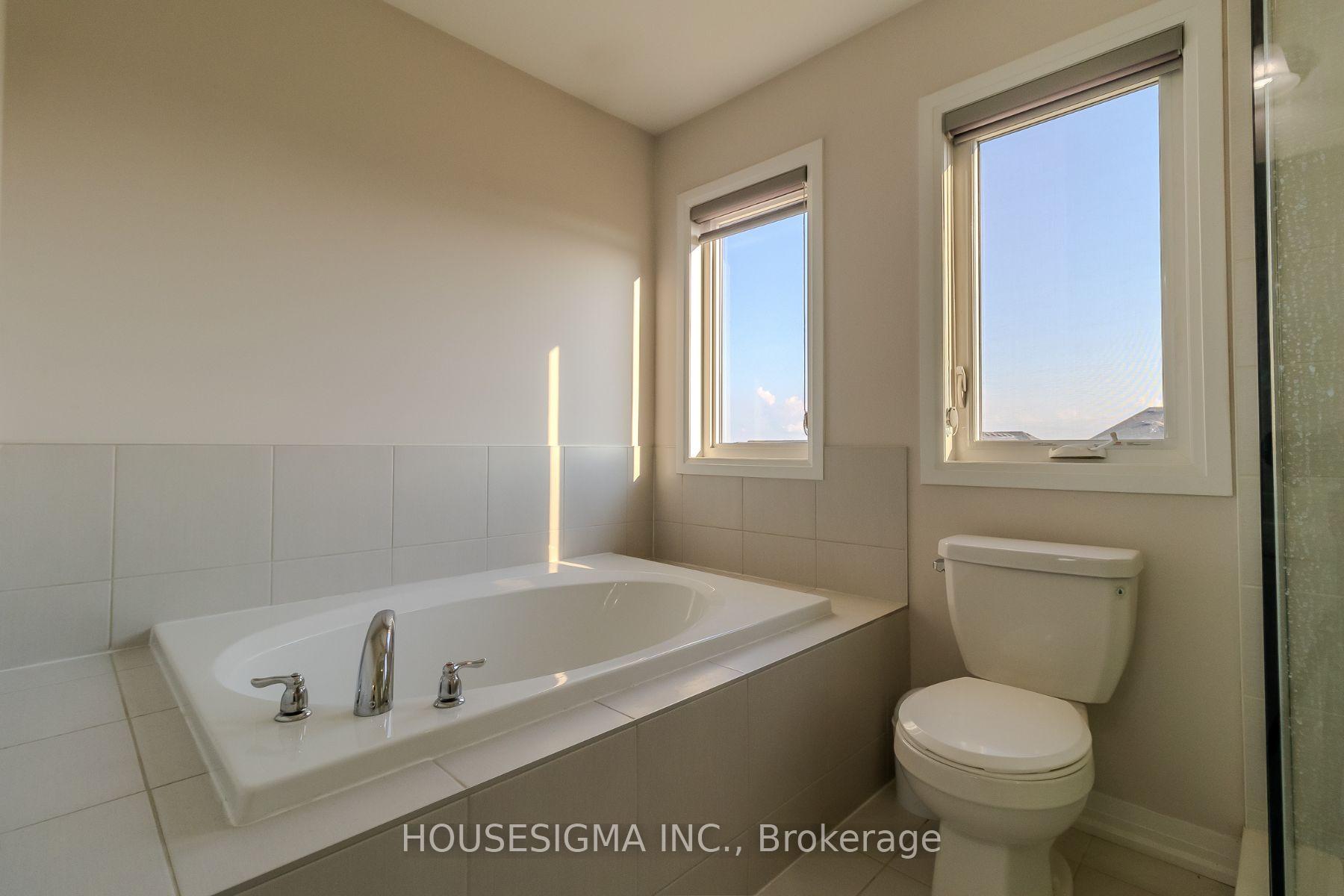 Photo 16 of 139 Fairey Crescent, Hamilton, Mount Hope — HOMEH