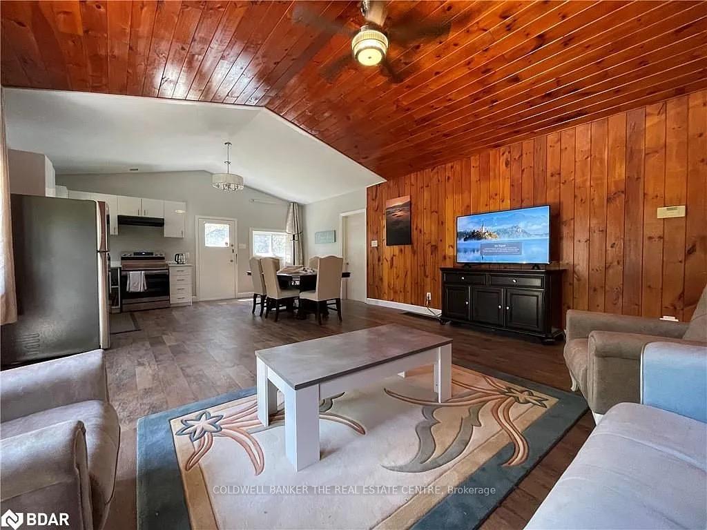 Photo 2 of 701 Florence Road E, Innisfil, Alcona — HOMEH