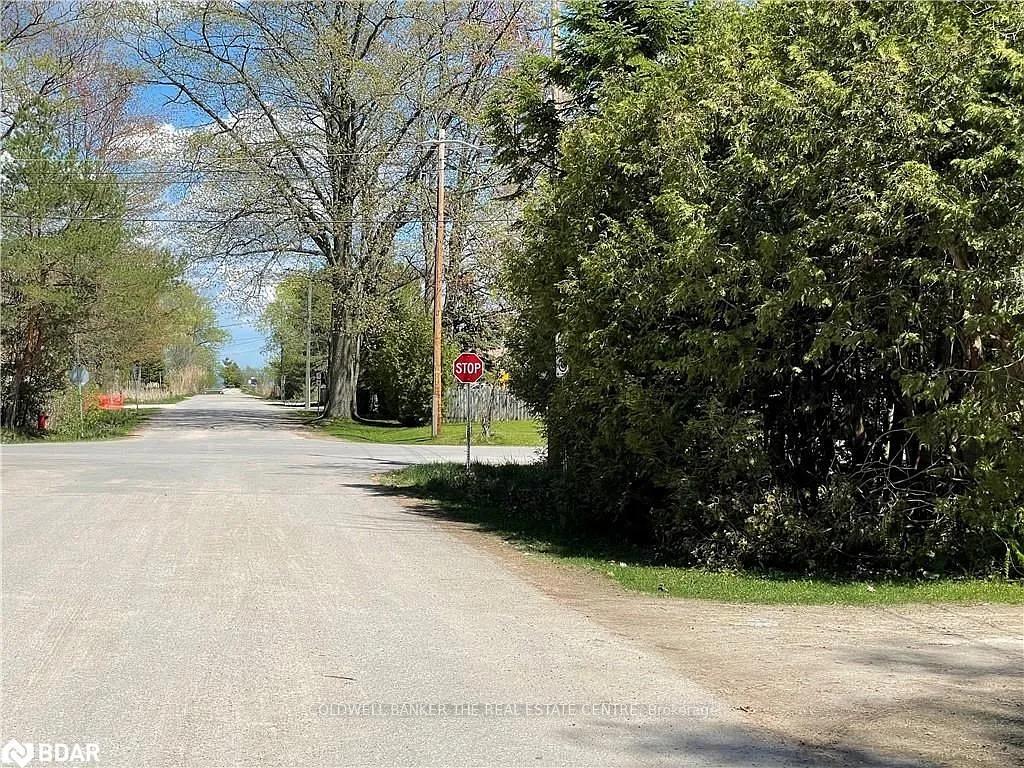 Photo 16 of 701 Florence Road E, Innisfil, Alcona — HOMEH