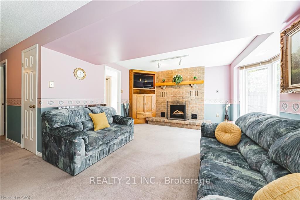 Photo 22 of 27 Westchester Drive, Kitchener — HOMEH