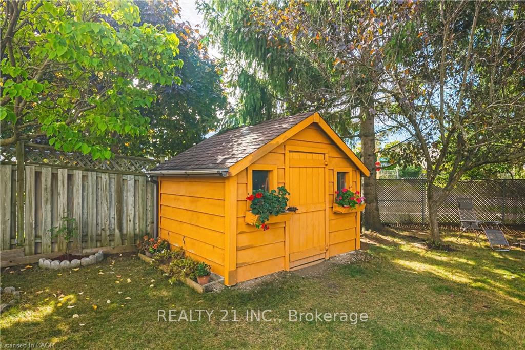 Photo 24 of 27 Westchester Drive, Kitchener — HOMEH