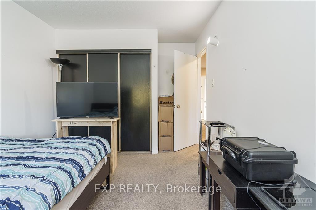 Photo 12 of 235 Huntersfield Drive, Ottawa, Hunt Club Park/Greenboro — HOMEH