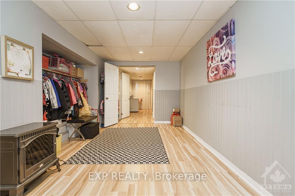 Photo 19 of 235 Huntersfield Drive, Ottawa, Hunt Club Park/Greenboro — HOMEH