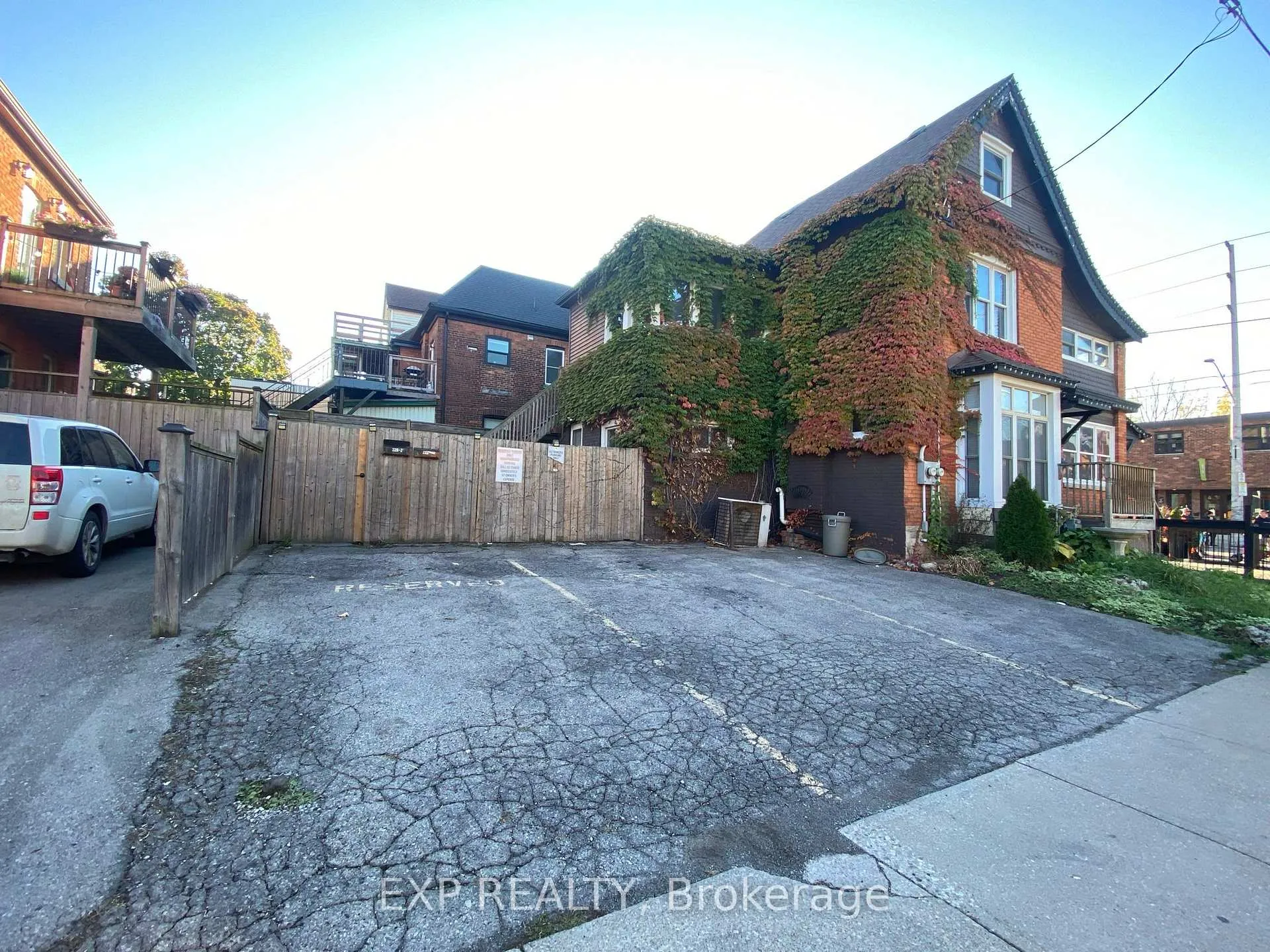 Photo 23 of Unit Upper, 229 Locke Street S, Hamilton, Kirkendall — HOMEH