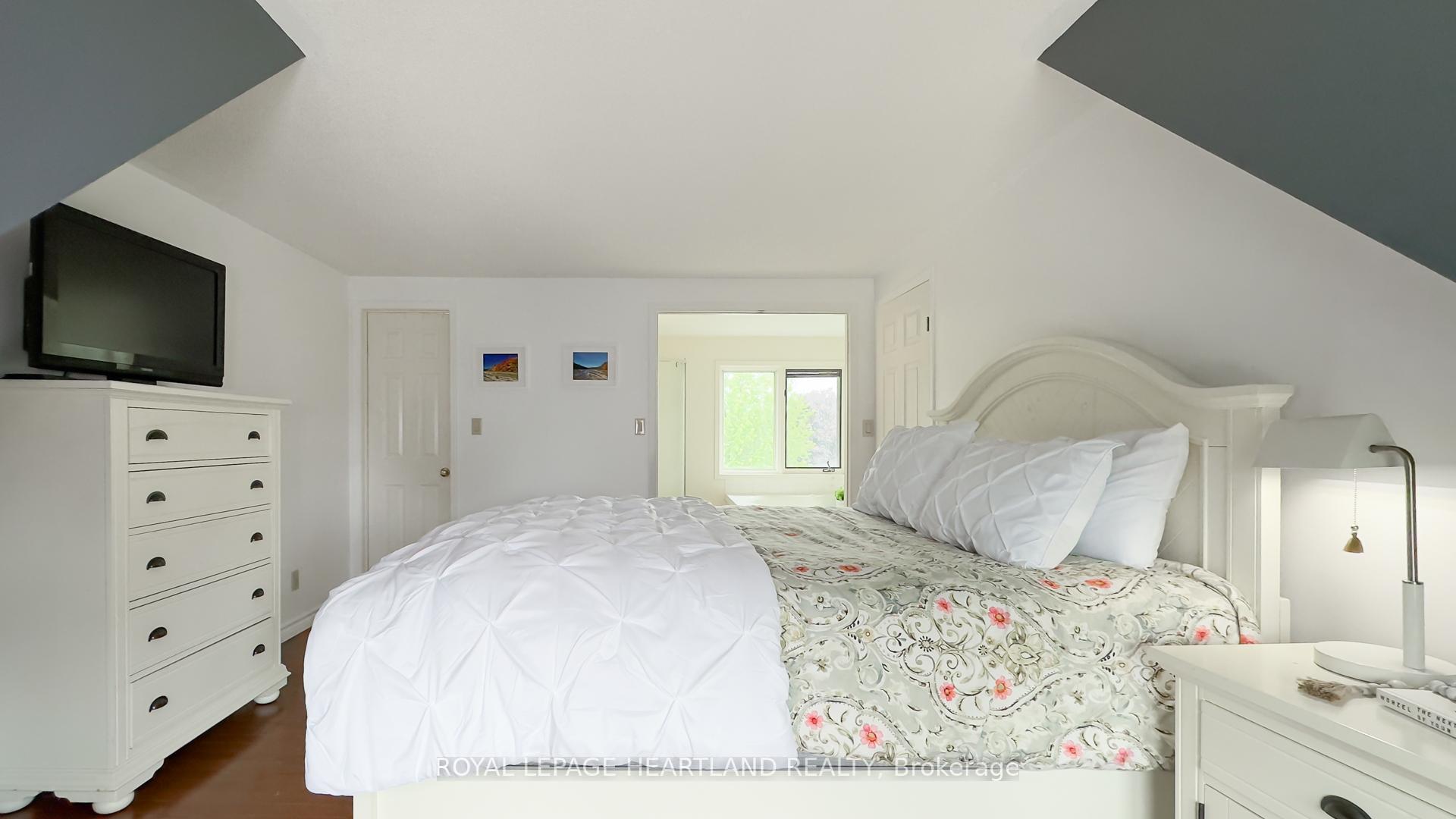Photo 10 of 61 Mcdonald Drive, Huron East, Brussels — HOMEH