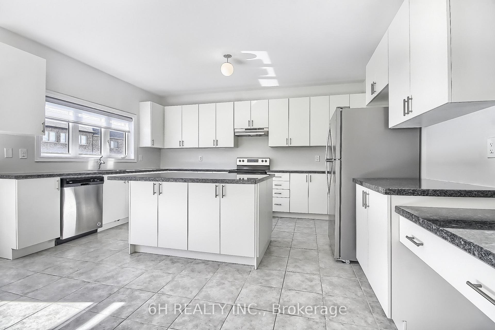 Photo 14 of 1720 Emberton Way, Innisfil, Alcona — HOMEH