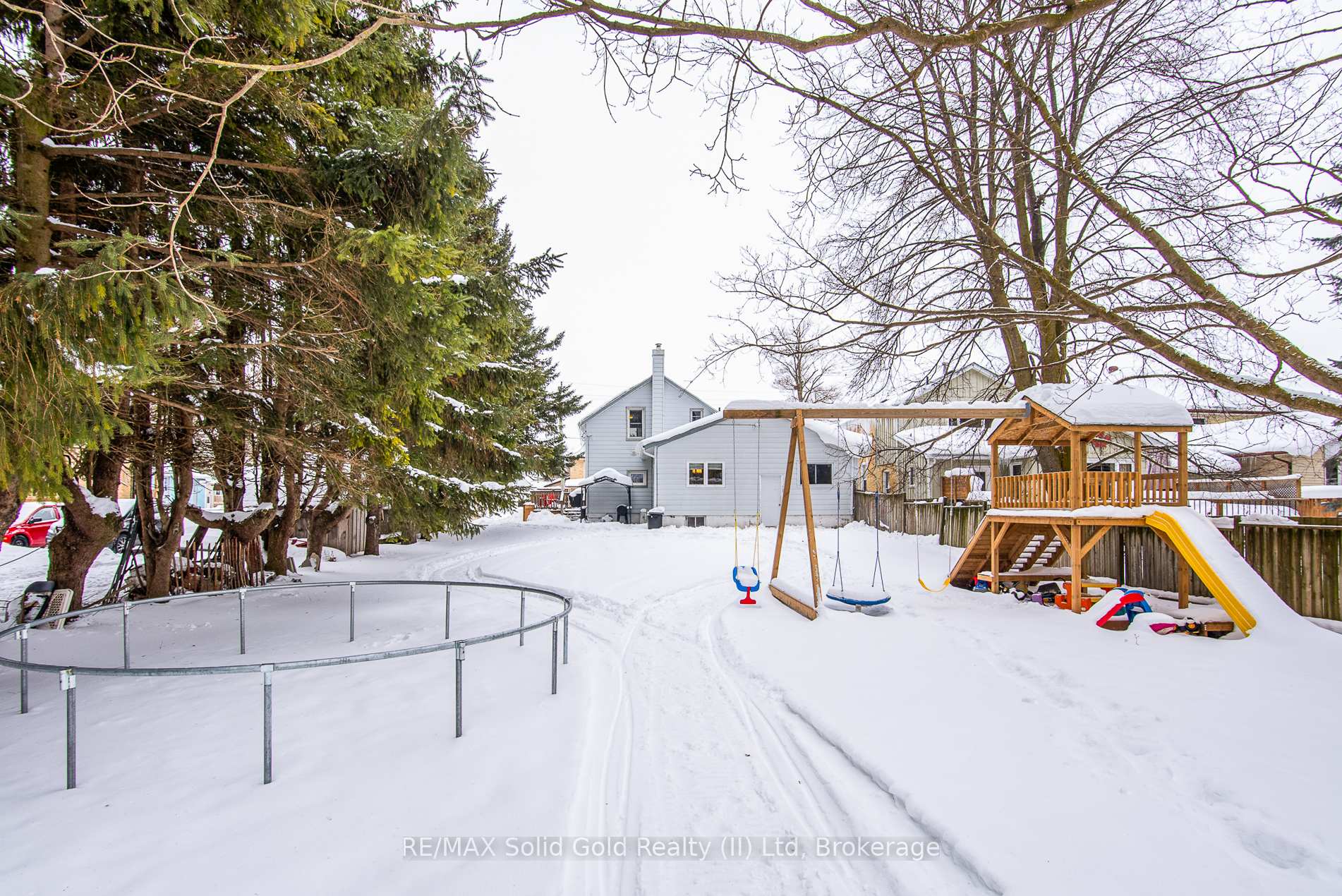 Photo 6 of 32 Wood Street, Mapleton, Rural Mapleton — HOMEH