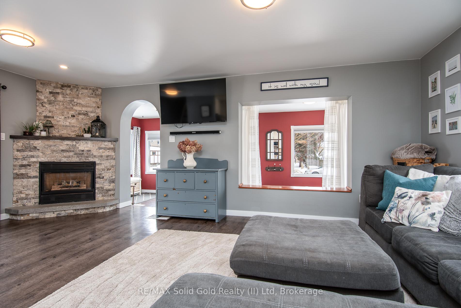 Photo 8 of 32 Wood Street, Mapleton, Rural Mapleton — HOMEH