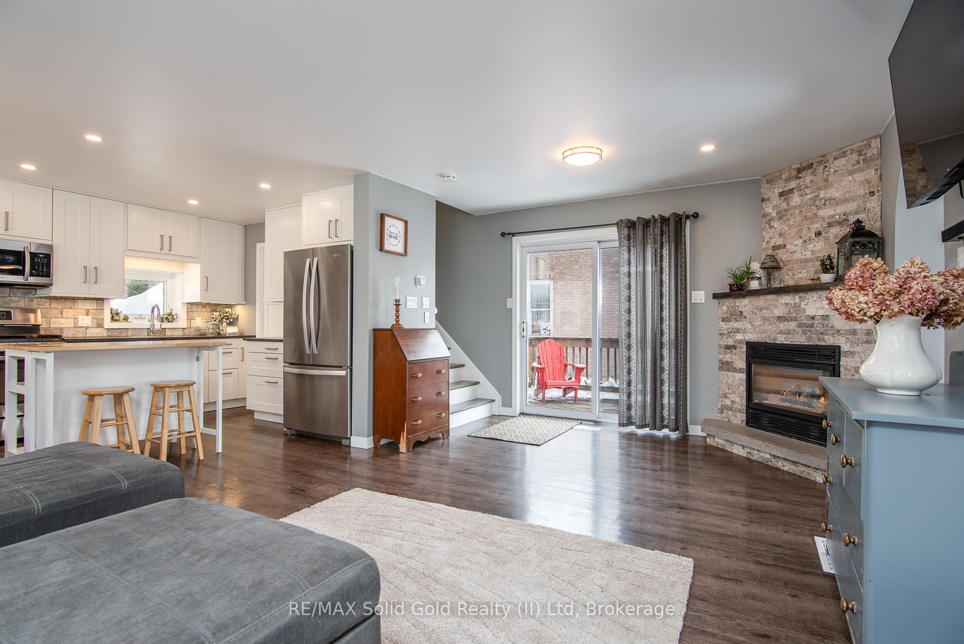 Photo 10 of 32 Wood Street, Mapleton, Rural Mapleton — HOMEH