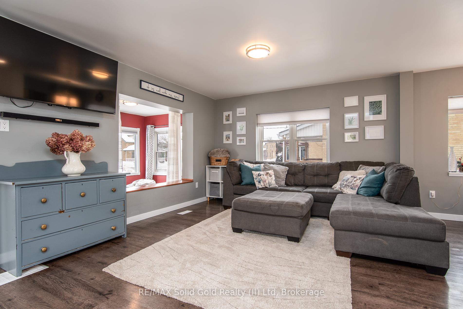 Photo 12 of 32 Wood Street, Mapleton, Rural Mapleton — HOMEH