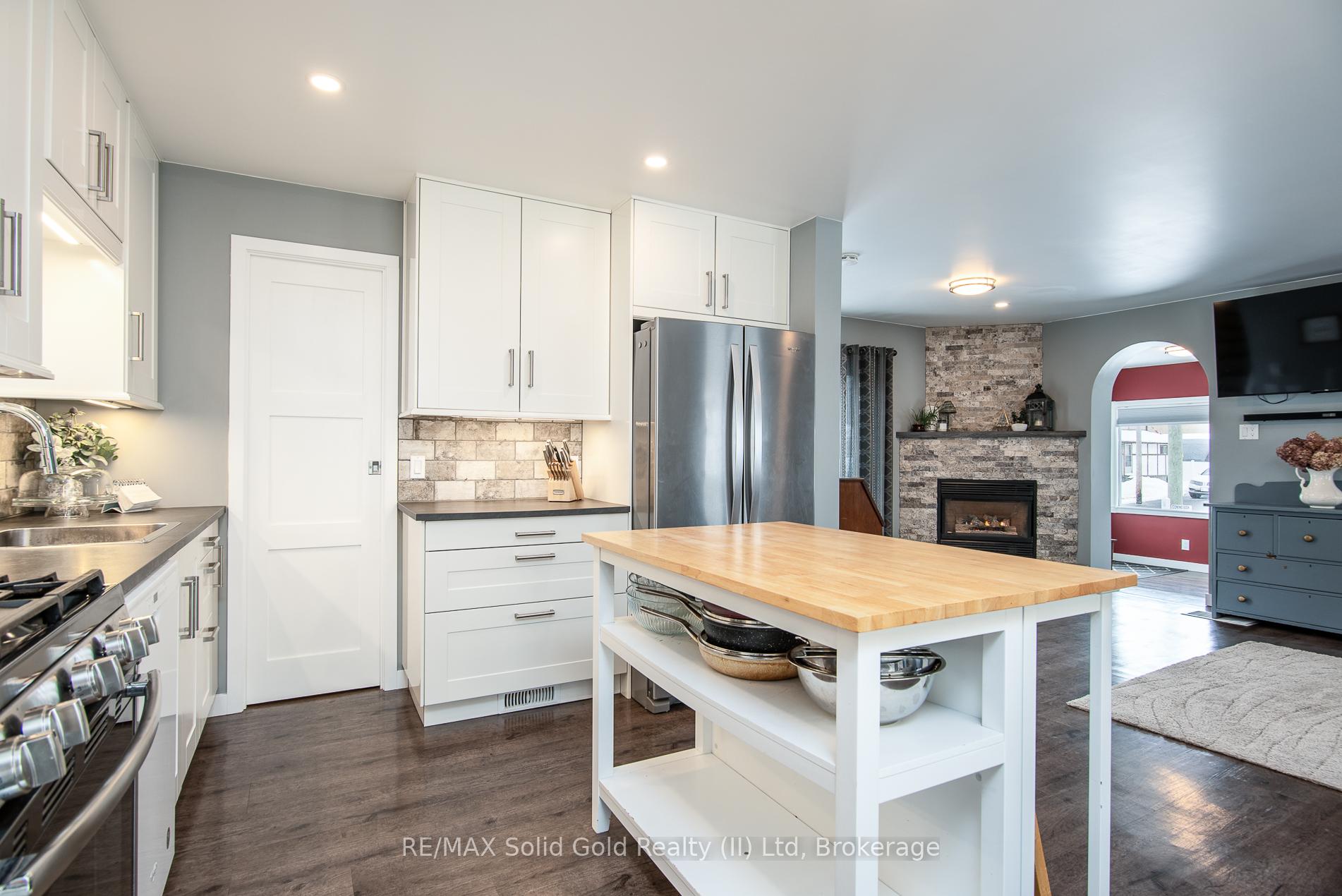 Photo 17 of 32 Wood Street, Mapleton, Rural Mapleton — HOMEH