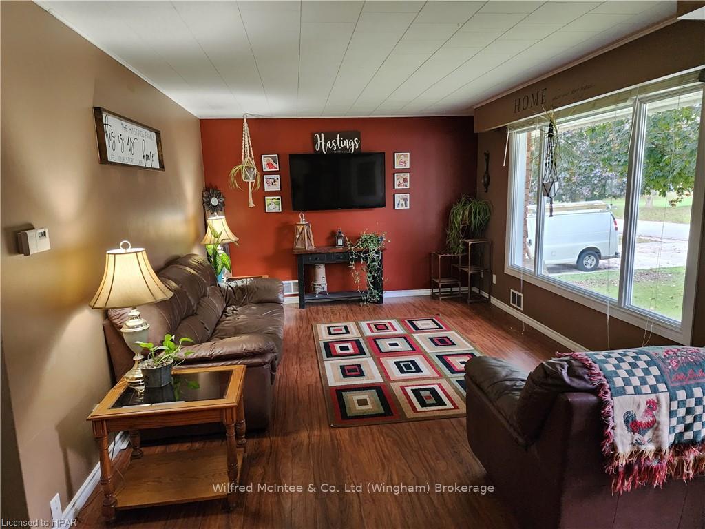 Photo 15 of 640 Elizabeth Street, Huron East, Brussels — HOMEH