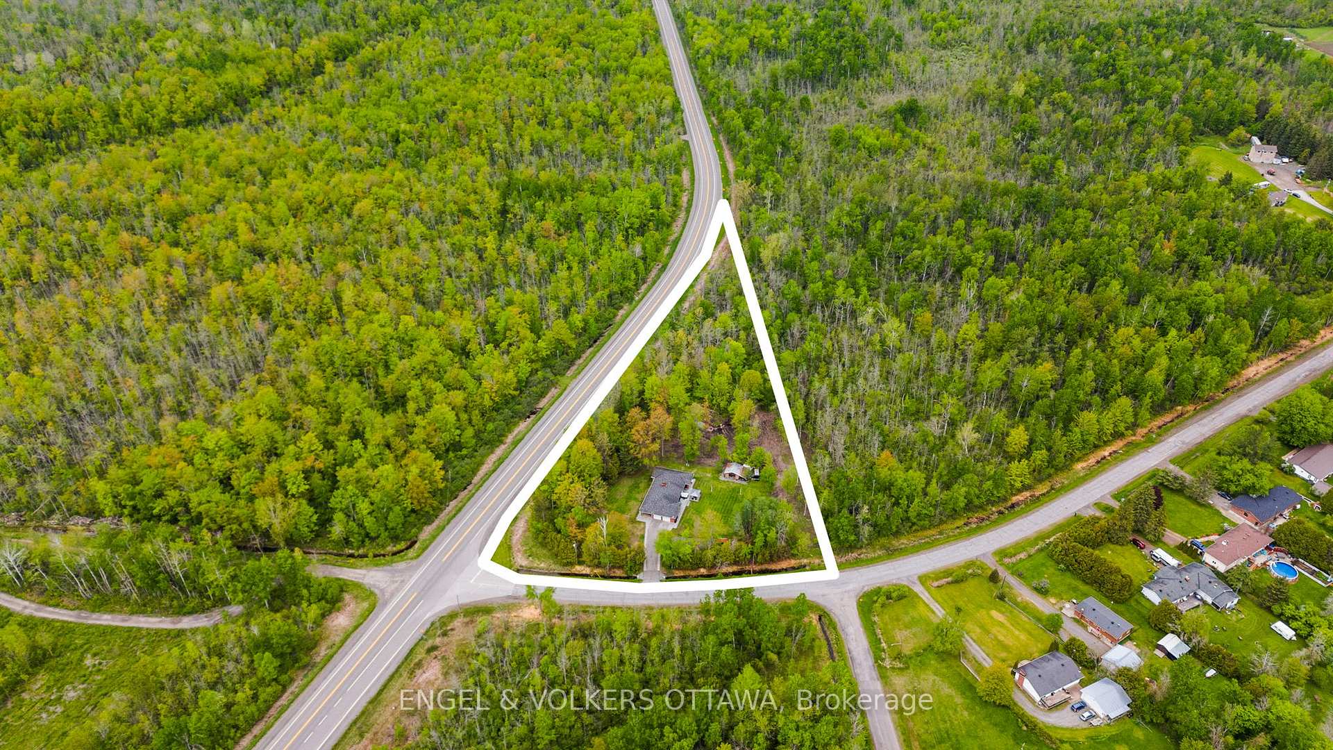 Photo 42 of 2323 Reevecraig Road S, Ottawa, Rideau Twp S of Reg Rd 6 E of Mccordick Rd. — HOMEH