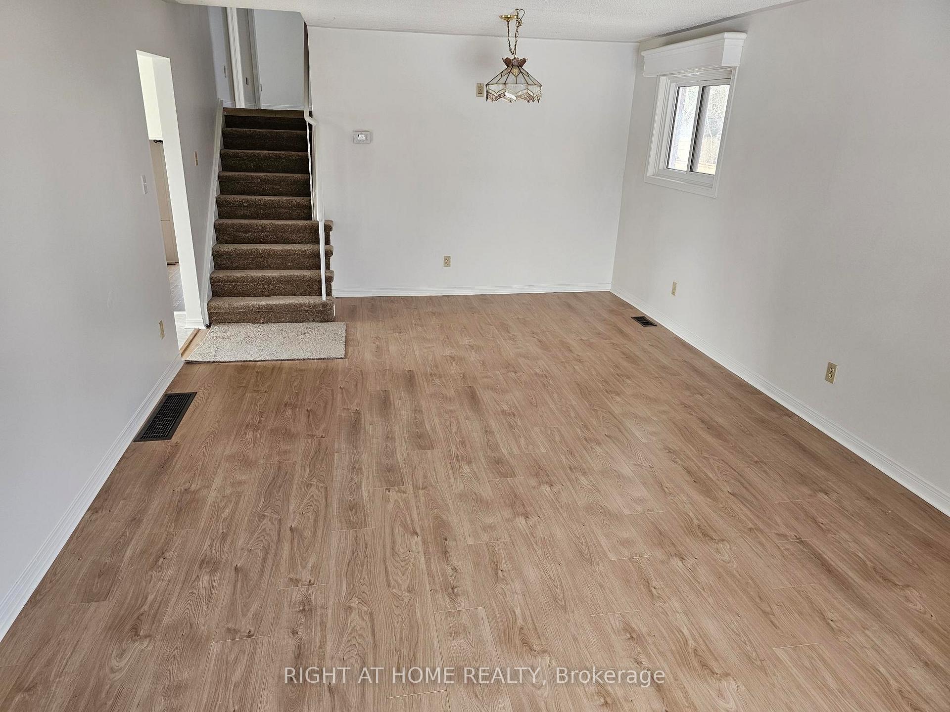 Photo 4 of 2184 Mildred Avenue, Innisfil, Alcona — HOMEH