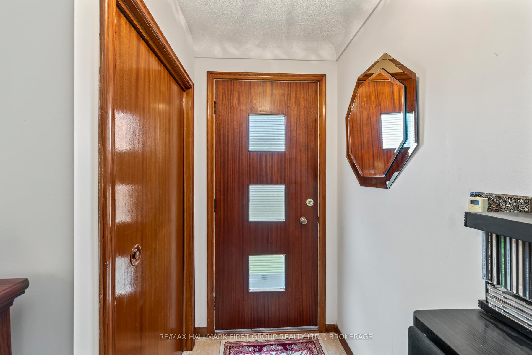 Photo 5 of 67 Amherst Drive, Loyalist, Amherstview — HOMEH