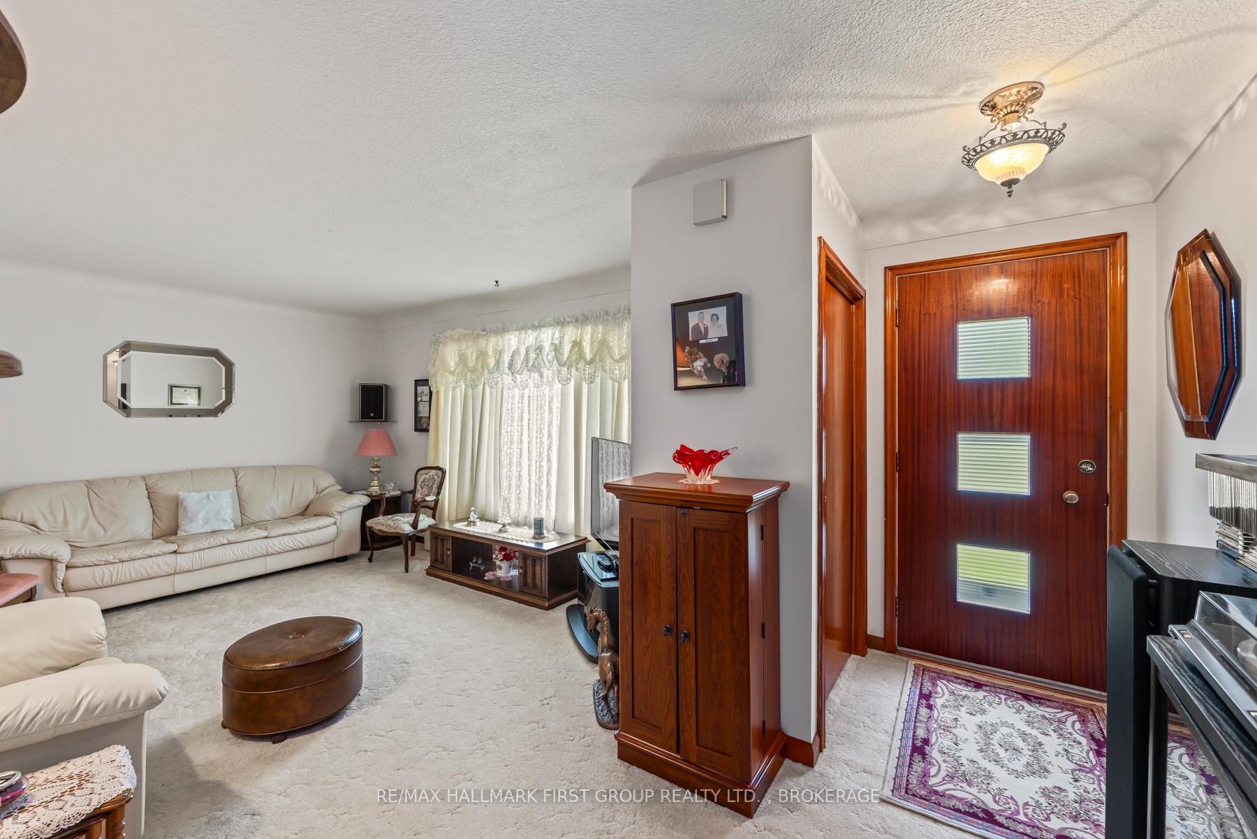 Photo 6 of 67 Amherst Drive, Loyalist, Amherstview — HOMEH