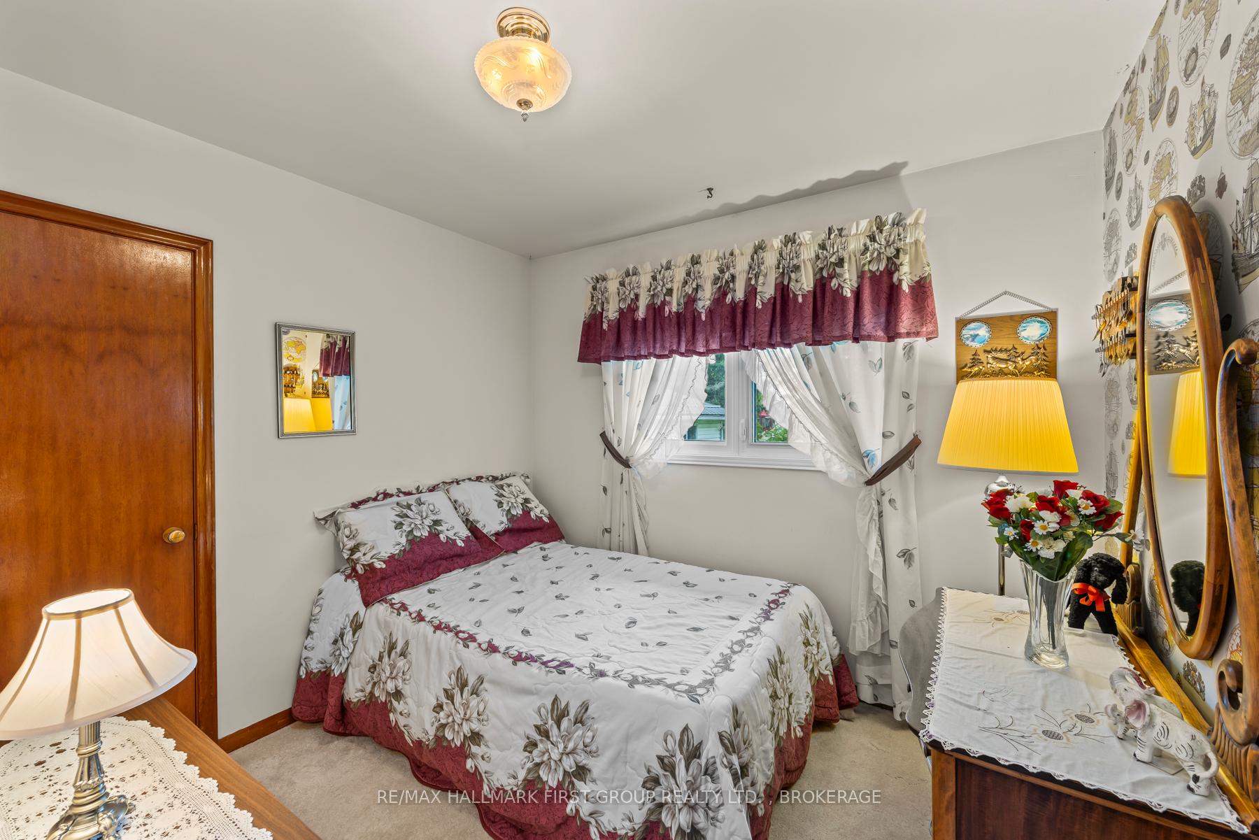 Photo 15 of 67 Amherst Drive, Loyalist, Amherstview — HOMEH